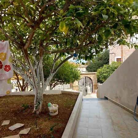 Traditional Christos & Tholos In Chalki بيت للعطل *