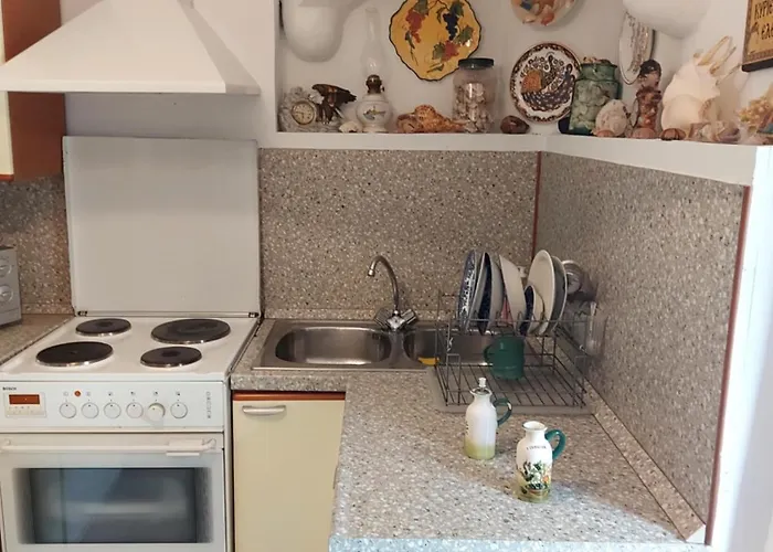 Traditional Christos & Tholos In Chalki بيت للعطل