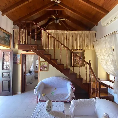 Traditional Christos & Tholos In Chalki Tatil Evi *