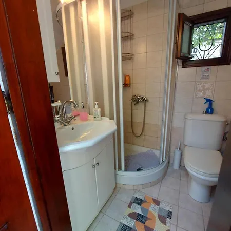 Casa vacanze Traditional Christos & Tholos In Chalki Chalki Town