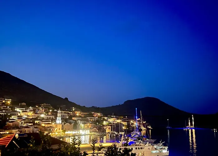 Traditional Christos & Tholos In Chalki Tatil Evi Chalki Town